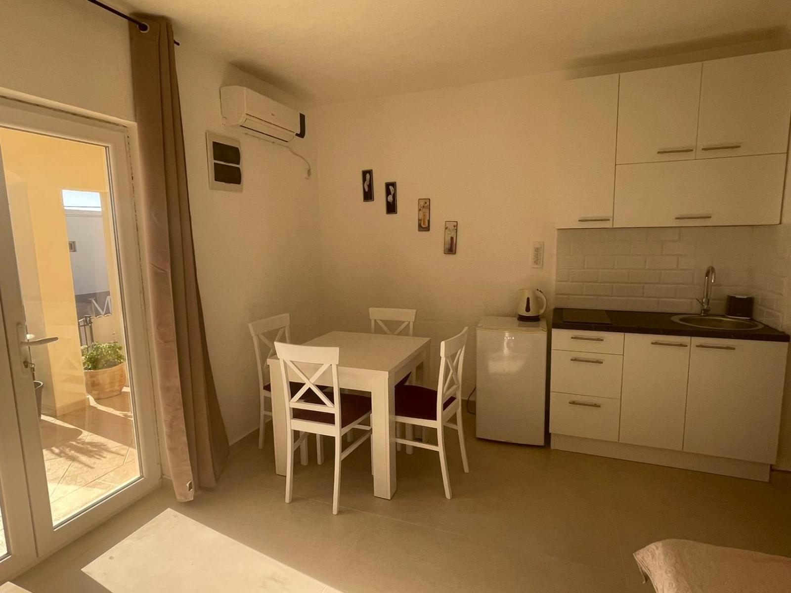 Talija Apartments Krimovica Budva Cameră foto